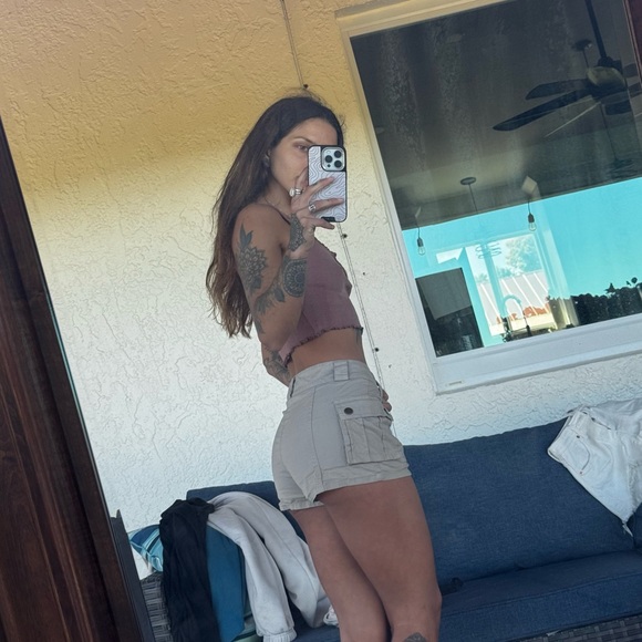 Shorts - Picture 2 of 4